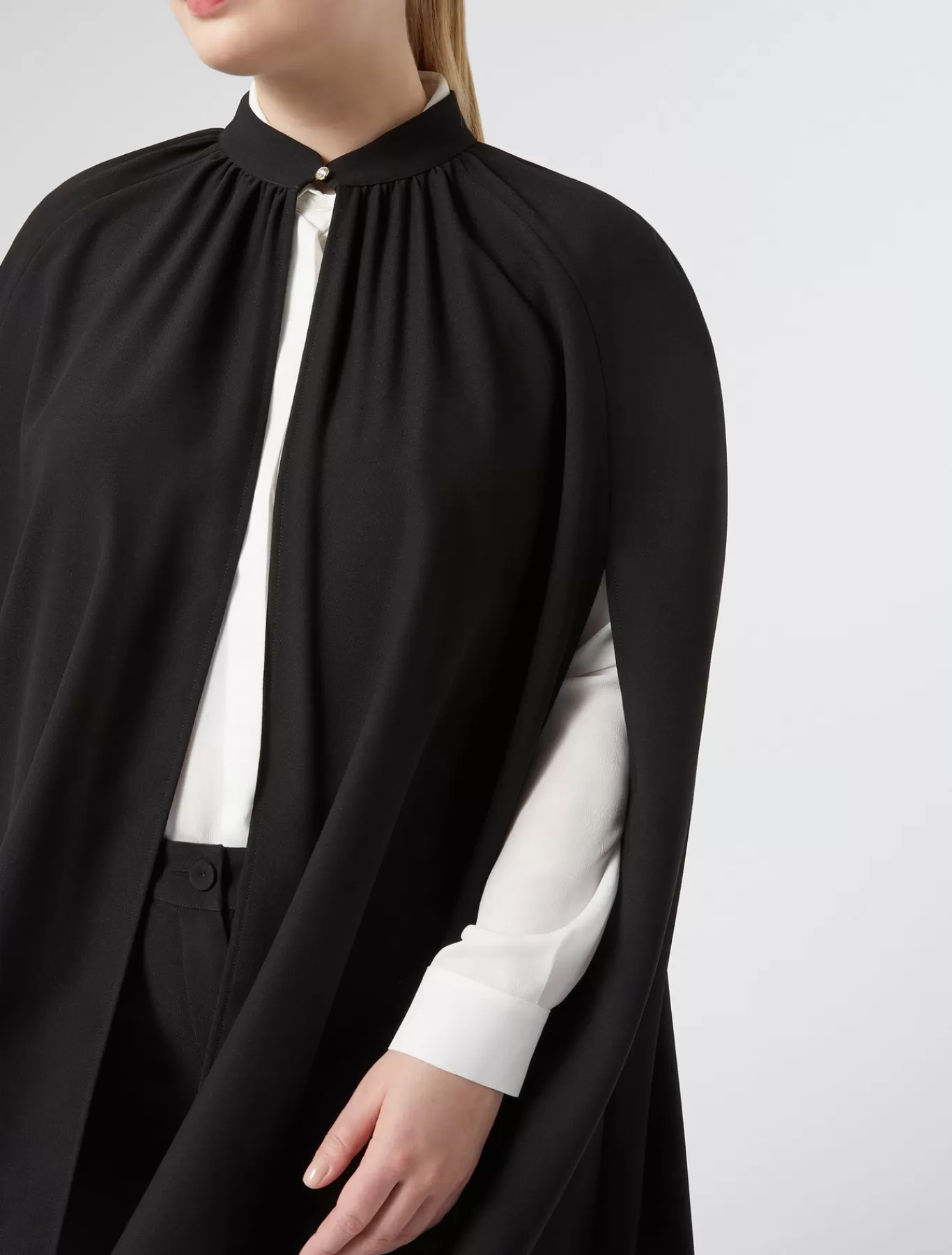 Marina Rinaldi Vestes | Manteaux & Imperméables>Cape en crêpe envers satin NOIR